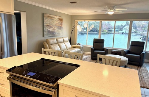 Springs at Kings Bay Condo | Views of Hunter Spring w/boat dock. Walk to 3 Sisters Springs and downtown