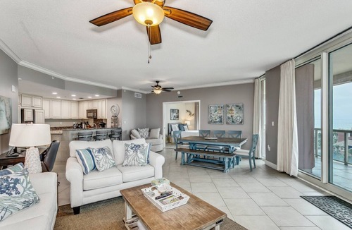 Pensacola Beach Condo | Views of the Beach, Ocean & Sound | King Suite |Vacation in Style |3 Bedroom Condo |Pools |Tennis