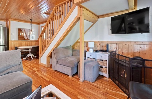 Ucluelet Cabin | Views! Peaceful Cabin on Spring Cove Seas and Trees Cabin