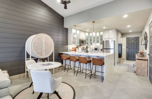 Lake Ozark Apartment | Views + Pool Access: Luxurious Lake Ozark Condo