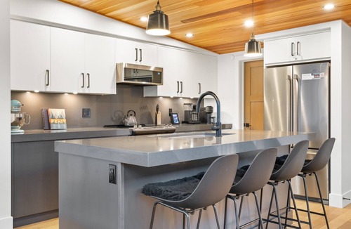 Teepee Town House | Views, Views, And More Views! Canmore, Banff