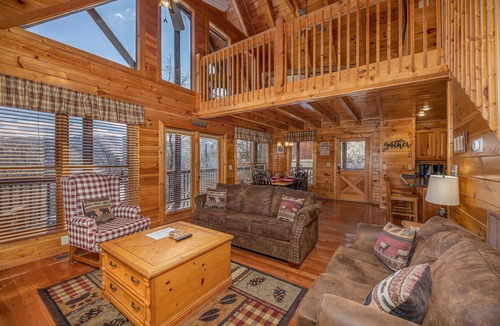 Pigeon Forge Cabin | Views, Views! CLEAN near DOLLYWOOD 5 stars, Game Room, Hot Tub, Close to all
