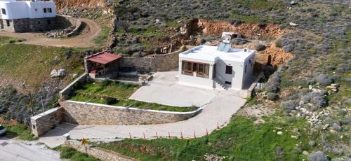 Syros Villa | Vignetta Mare 2BR Villa με Θέα & και Ιδιωτικό Πάρκινγκ