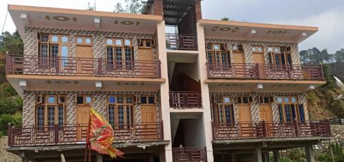 Rajgarhi Hotel | Vijay Residency