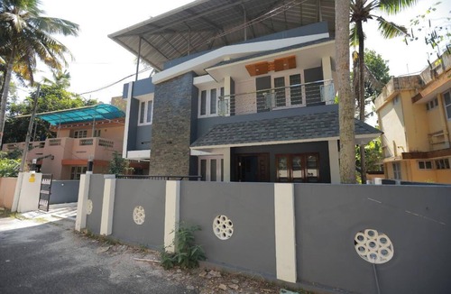 Kazhakuttam House | VIKAS LUXURY STAY