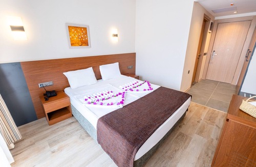 Kemer Hotel | Viking Express Otel