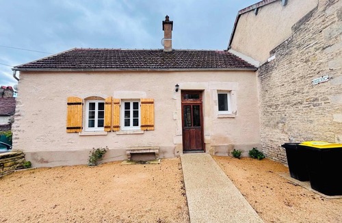 Bierry-les-Belles-Fontaines House | Village house