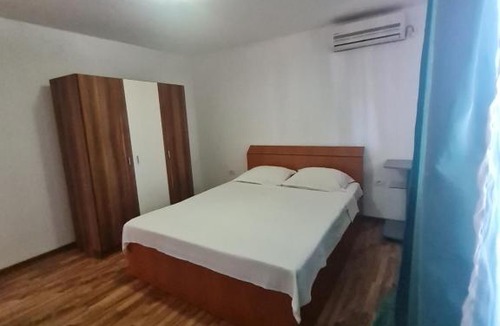 2 Mai House | Vila Aida