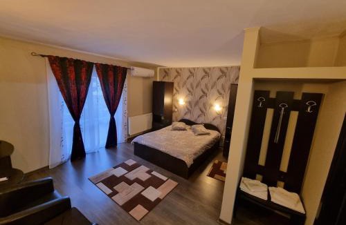 Prajila House | Vila Ana