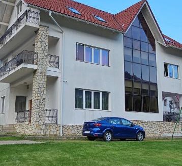 Busteni Villa | Vila Craciunita