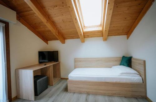 Borsa Villa | Vila Kony