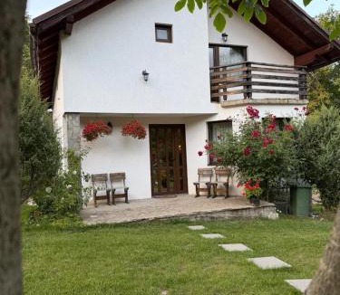 Bran Villa | Vila Liniștea serii