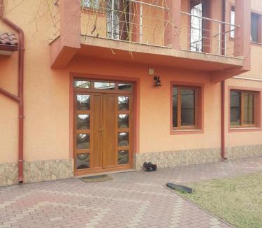 Galati House | Vila Mario