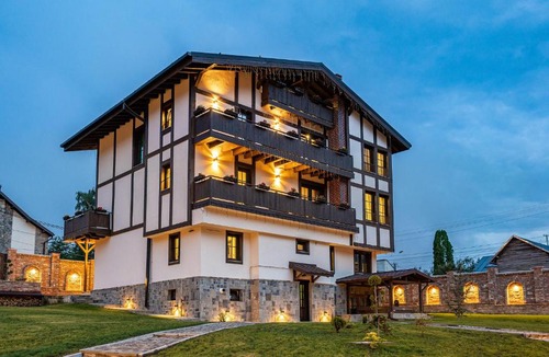 Busteni House | VILA NORBE