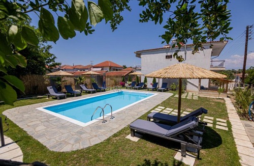 Tragilos Villa | Vila Petro