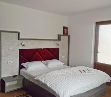 Baltatesti House | Vila Platon