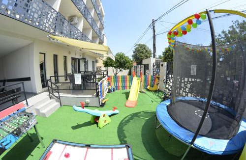Costinesti Hostel | Vila Rares
