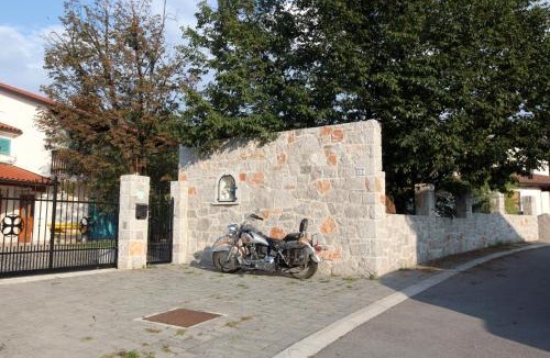 Kras House | Vila Salamander