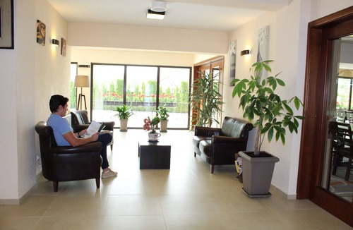 Sacele Hotel | Vila Trapez