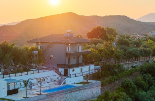 Aliko House | Vila Verde