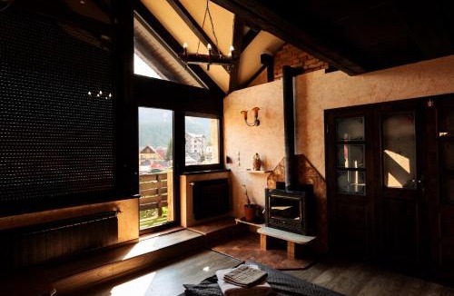 Busteni Villa | Vila Vulturis