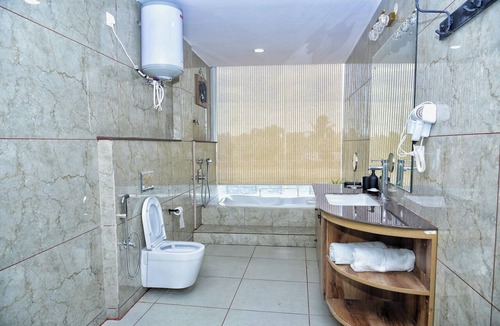 Madduru Hotel | Vilasini Inn