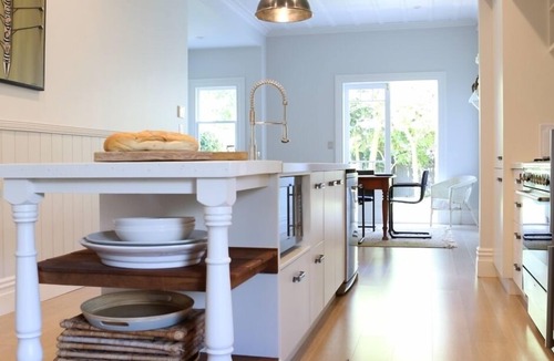 Cambridge Villa | Villa 142 - Luxurious and Centrally Located