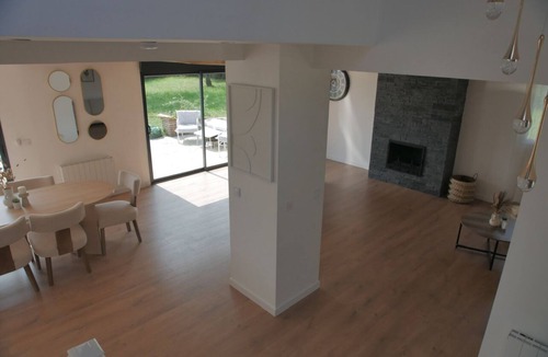 Egriselles-le-Bocage Villa | Villa 1h15 from Paris, with swimming pool, Spa & Sauna