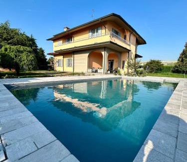 Cassano d'Adda Apartment | Villa 2