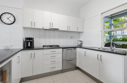 Brisbane Waterfront Villa | Villa 3 Beach Front Tangalooma