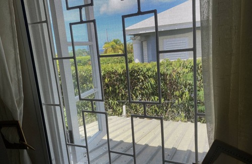 Mount Standfast Villa | Villa, 4 beds, 3 bathrooms, 1 minute to beach by car or 10 minute stroll