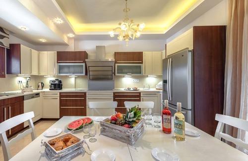 Stavromenos Villa | Villa 4 Seasons, Pool And Garden, Close To The Sea, up to 12 guests!