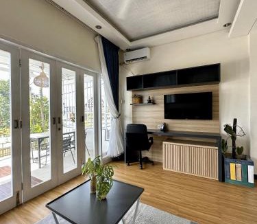 Taman Griya Villa | Villa 4BR Bukit