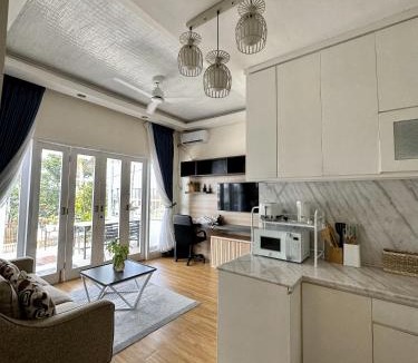 Taman Griya Villa | Villa 4BR Bukit
