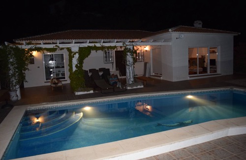Canillas de Aceituno Villa | Villa (6 + 2) privacy, good access, near the S. Tejada N. P., 20 min from sea