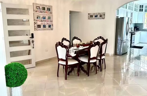 Centro House | Villa Abuela Samana - 4BR Luxury w/Jacuzzi