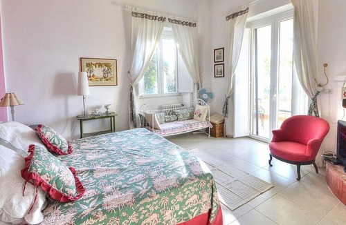 Santa Maria di Castellabate Villa | Villa Acquazzurra: A spacious two-story villa in a quiet position, located on a hillside above the sea, with Free WI-FI.