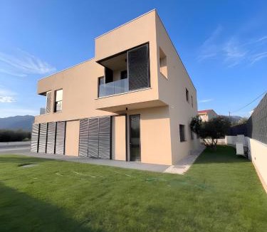 Dracevac Villa | Villa Admiria