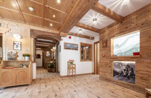 Alba Hotel | Villa Adria B&B