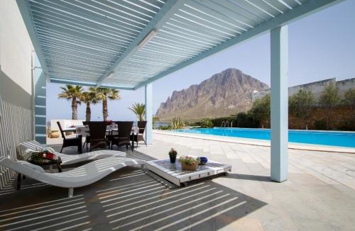Cornino Villa | Villa Afrodite | Luxury Villa and Pool