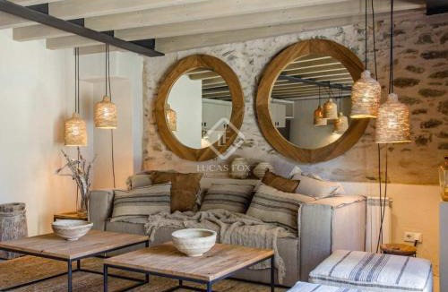 El Vilar d'Urtx Villa | Villa Age