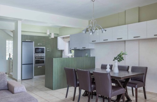 Lakithra Villa | Villa Agnandi - Four Bedroom Villa, Sleeps 9
