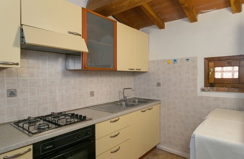 Donoratico Villa | Villa 'Agnese 3 Villetta Con Giardino' with Private Terrace, Shared Garden and Wi-Fi