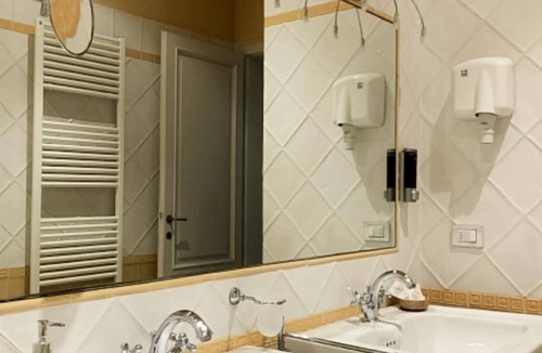 Lucca Historical Center Bed & Breakfast | Villa Agnese Bed and Breakfast