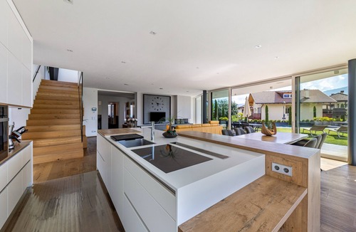 St. Pauls Villa | Villa 'Aich' with Mountain View, Private Pool and Sauna
