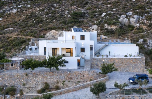 Vrachasi Villa | Villa Aires