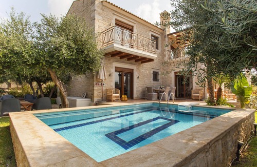 Stavromenos Villa | Villa Alea, Luxury stone villa with private pool and delicate decoration.