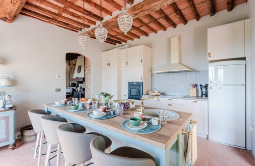 Nozanno Villa | Villa Alice, panoramic stone farmhouse to sleep 10 with pool in Lucca