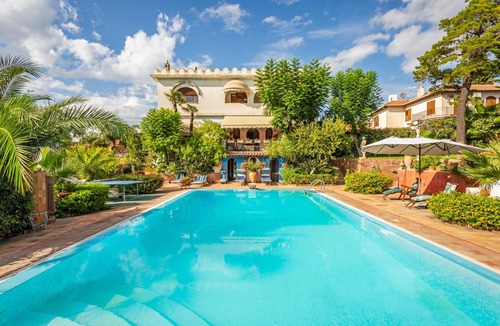Trappitello Villa | Villa 'Alkantara' with Mountain View, Wi-Fi and Air Conditioning
