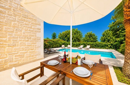 Prines Villa | Villa Aloe - Three Bedroom Villa, Sleeps 6
